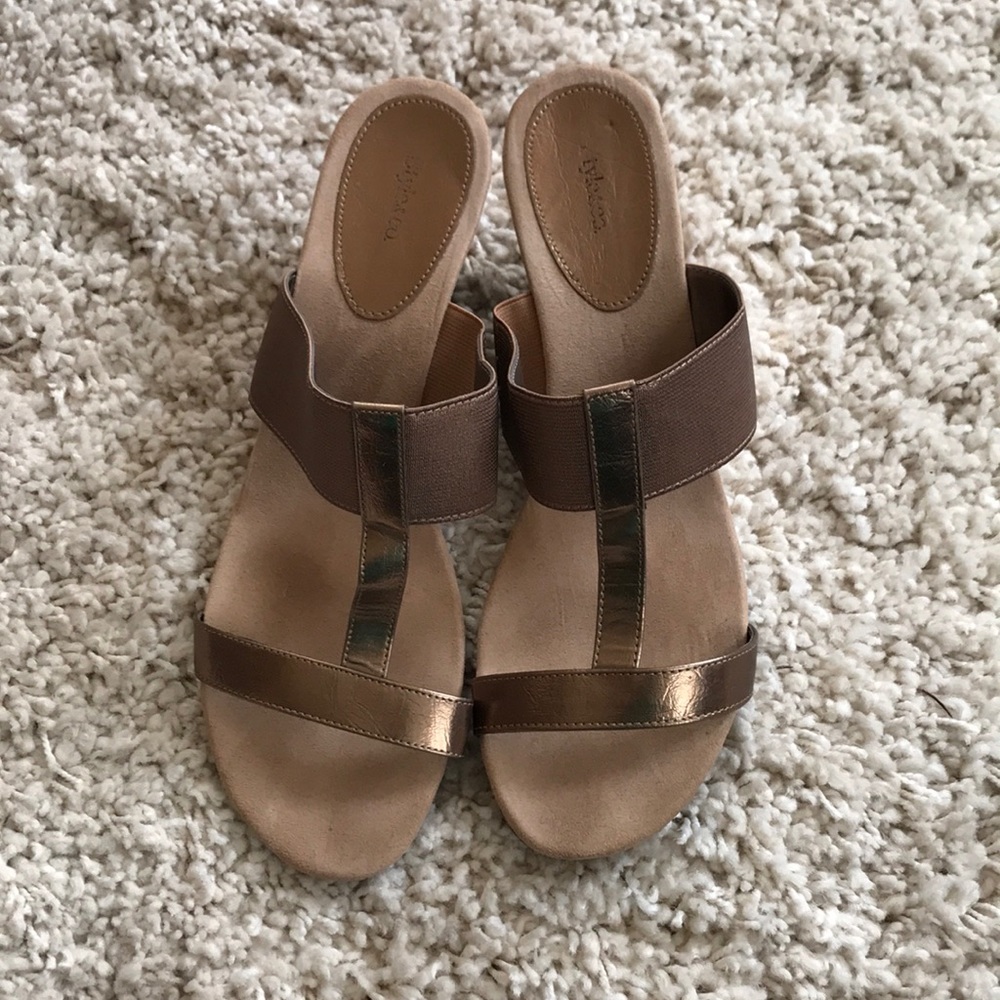 Style & co. copper sandals with heel